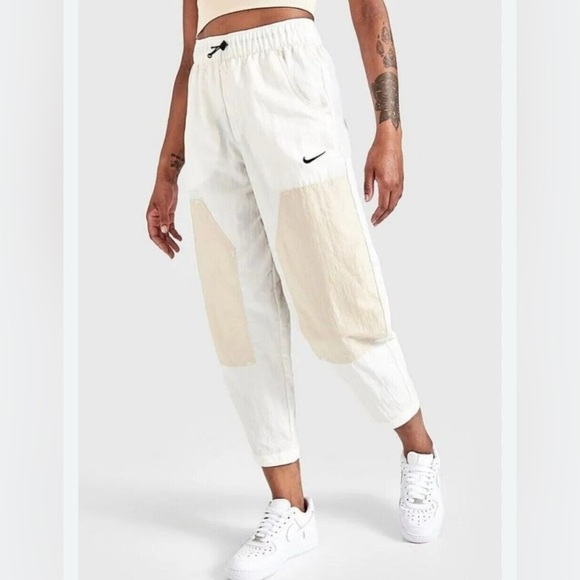 Nike high rise loose fit two tone Women's White and Cream Pants - Picture 3 of 16